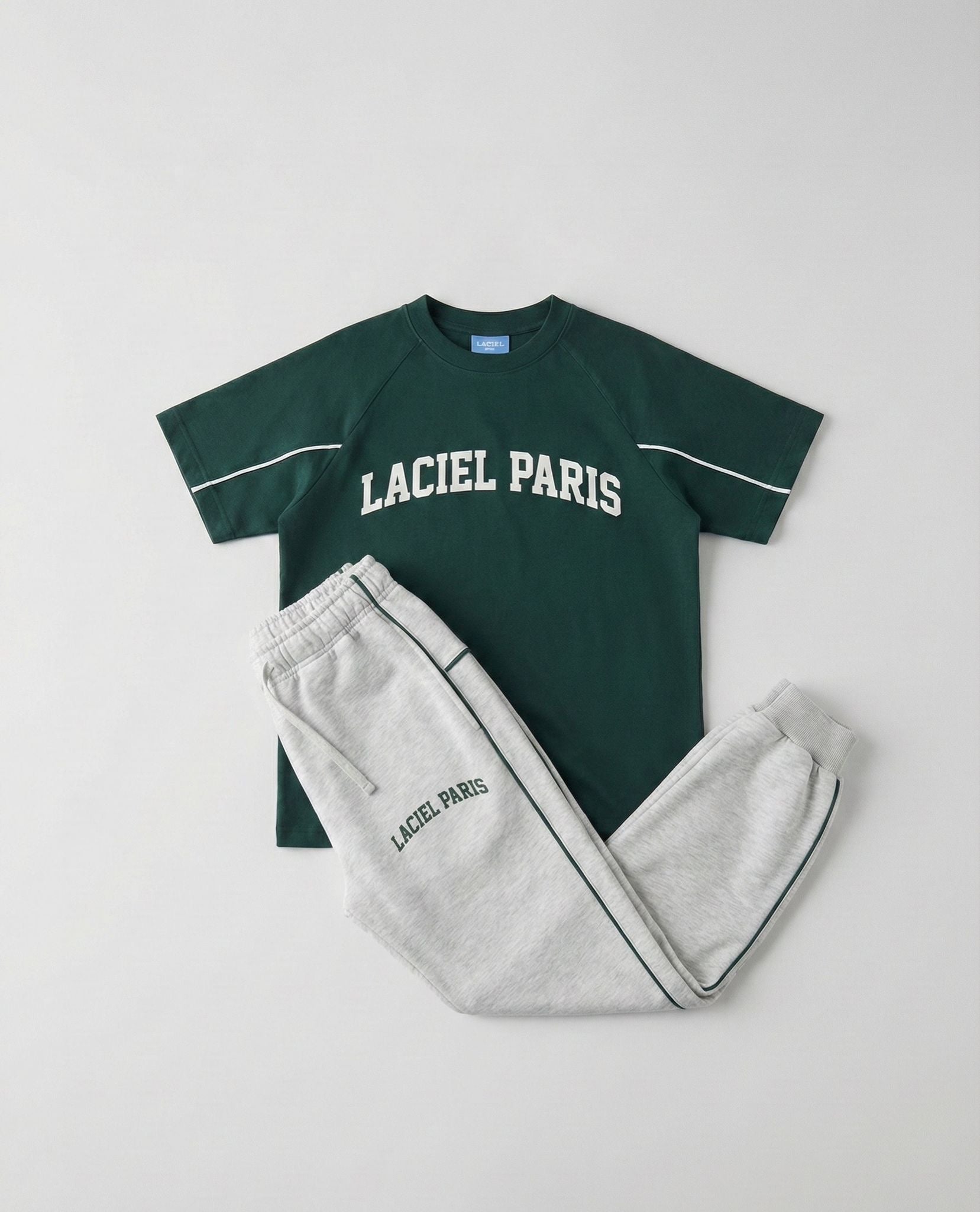 La'ciel Paris Kinder-Set – Kurzarm-T-Shirt + Jogginghose (dunkelgrün/grau)