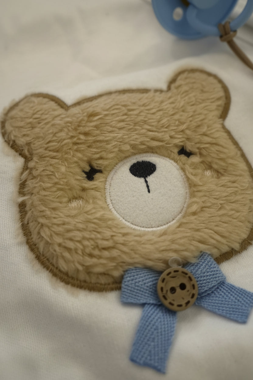Premium Geschenkset für Neugeborene – 6-teiliges Set | Weiche Baumwolle | „It’s a Boy“ Kollektion