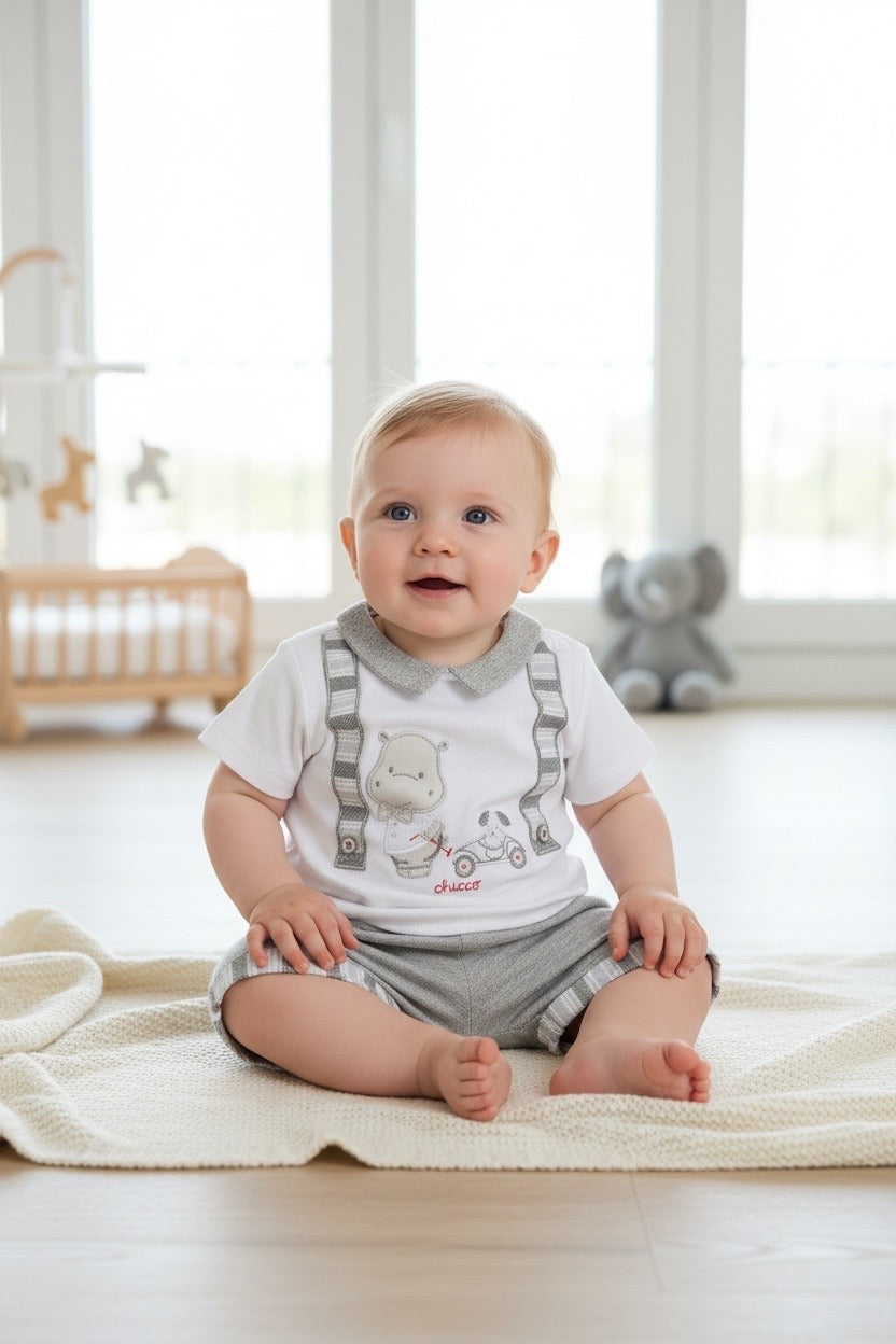 Chicco Kurzarmshirt und Shorts "Kleines Nashorn"