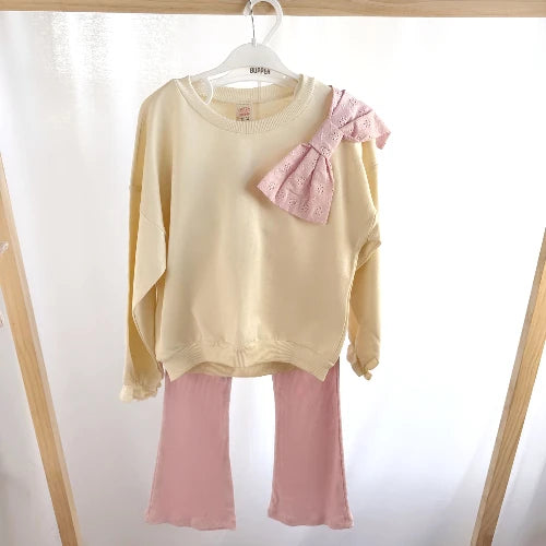 Children's tracksuit set with bow - beige top and pink pants (104-122)