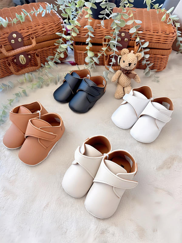 Elegant shoes for baby boys