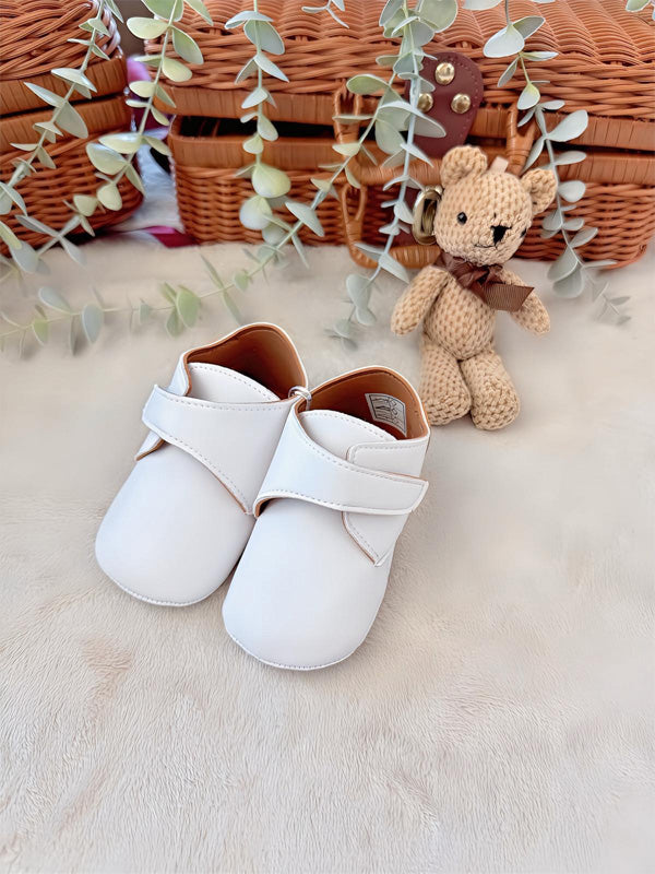 Elegant shoes for baby boys