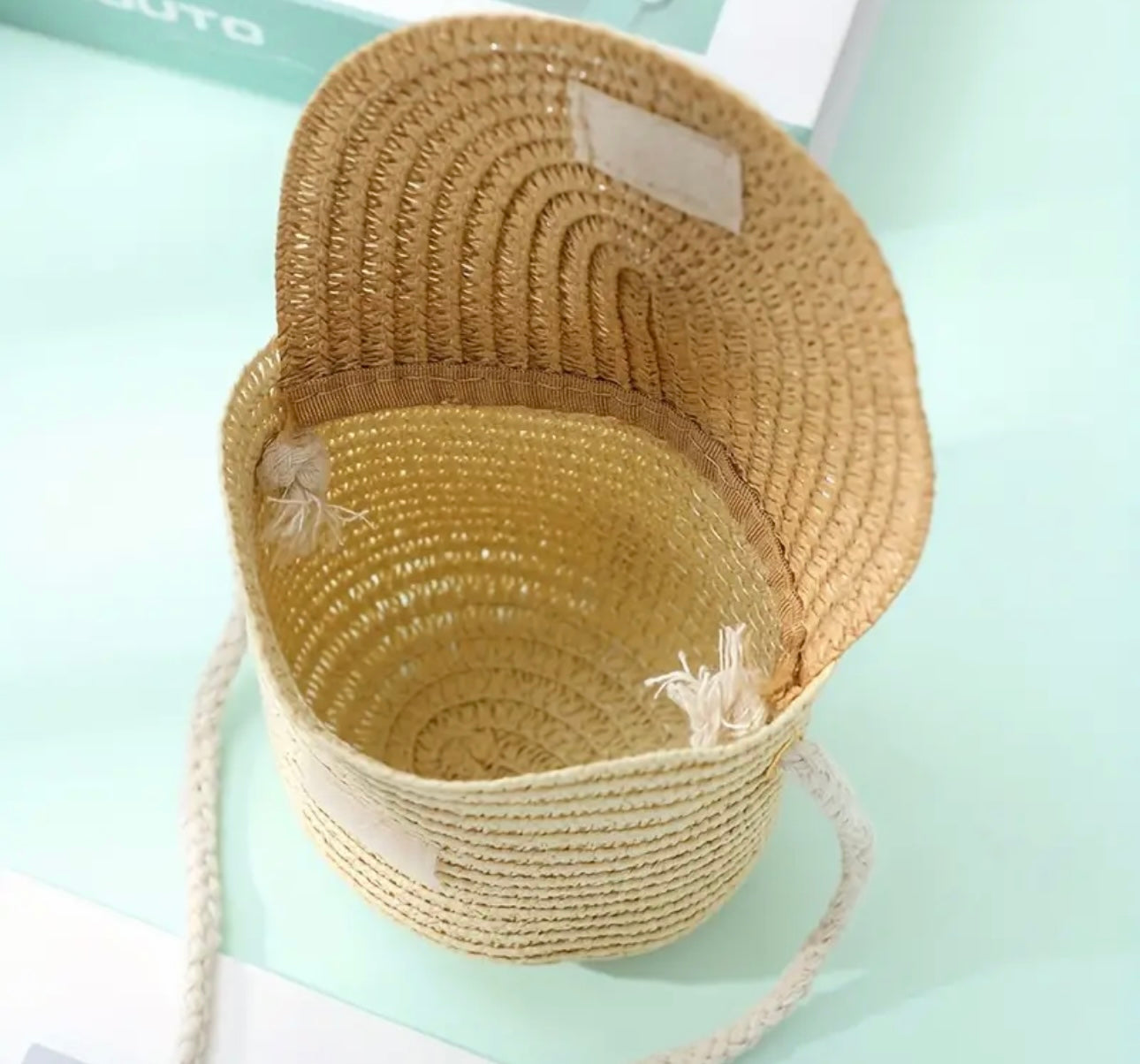Gestrickte Kinder-Strandtasche mit Hasenmotiv