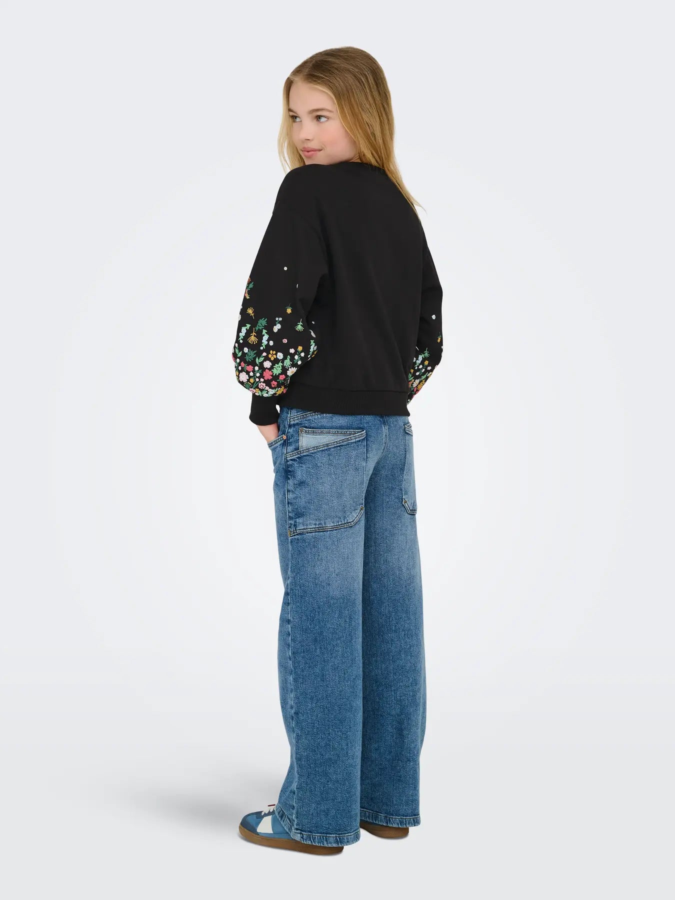 ONLY GIRLS sweatshirt s cvjetnim rukavima (KOGBROOKE)