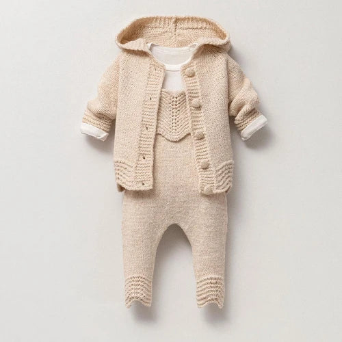 Knitted set from Nipperland-beige