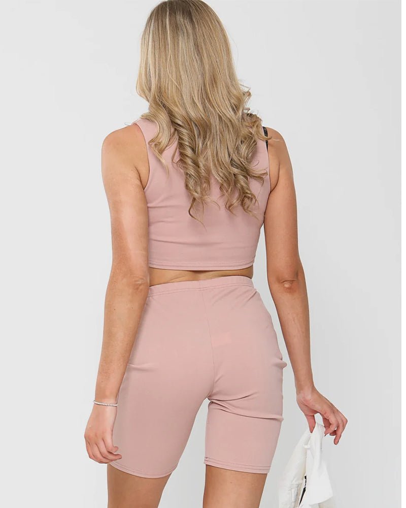 Set: Crop top and cycling shorts