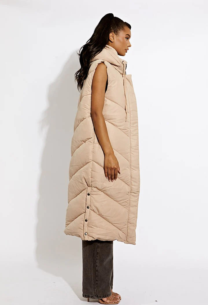 Longline prsluk s kapuljačom i visokim ovratnikom