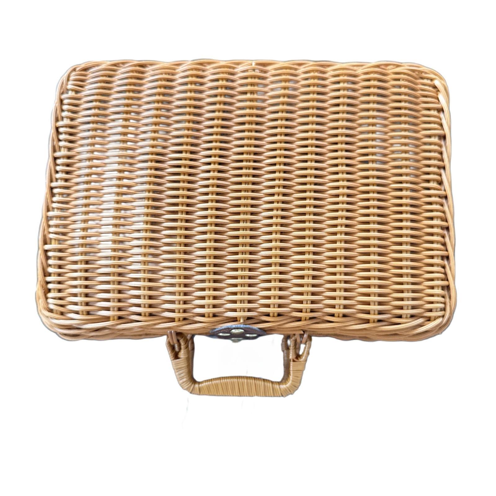 Baby gift set in an elegant case - 100% organic materials