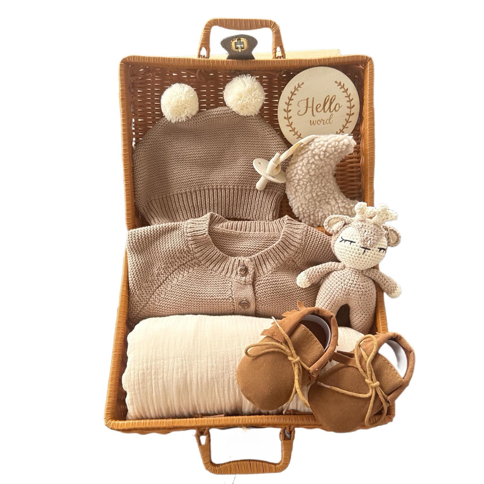 Baby gift set in an elegant case - 100% organic materials