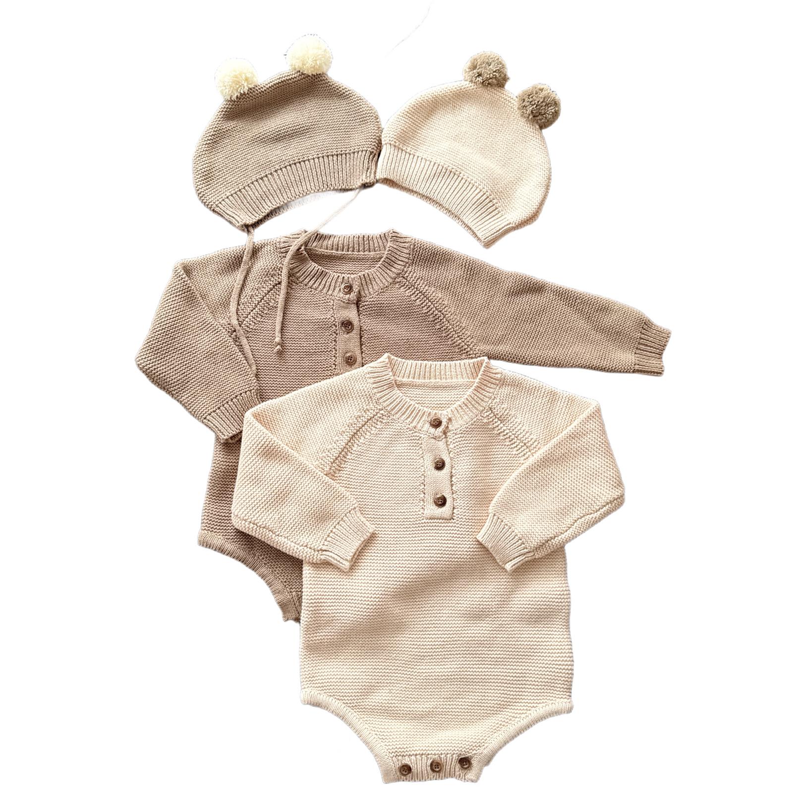 Baby gift set in an elegant case - 100% organic materials