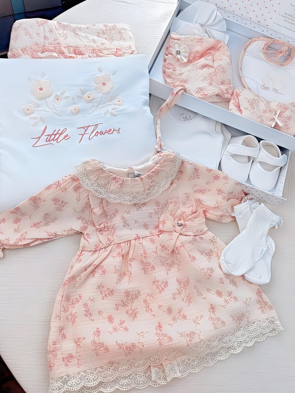 Romantic gift set for a newborn – "First Moments"