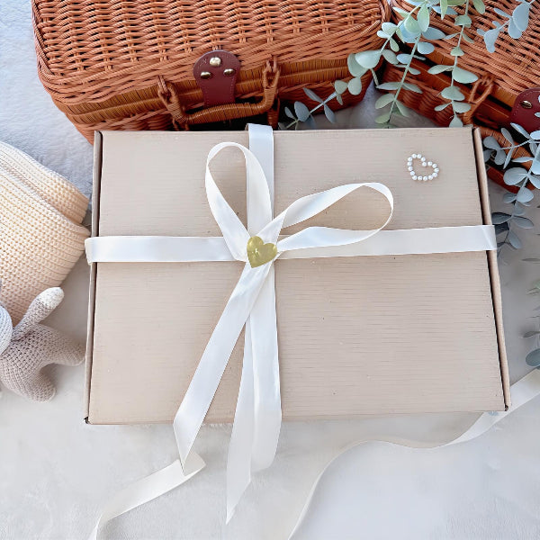 Exclusive gift set for babies "Medo" – elegance and practicality in one