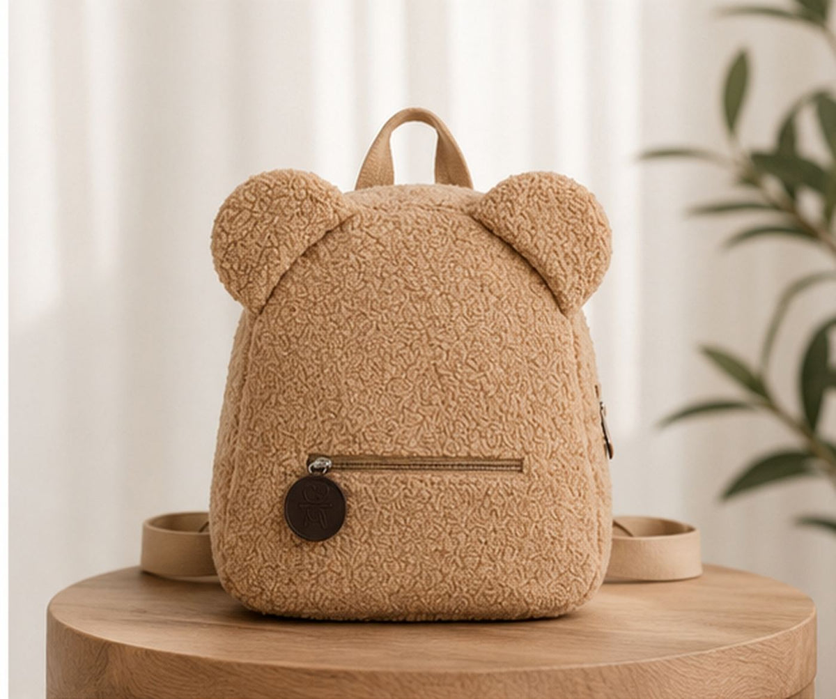 Bear-shaped backpack