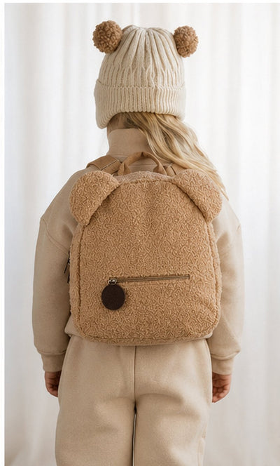 Bear-shaped backpack