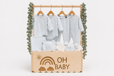 Premium Baby Shower Poklon Set (10 kom) u Drvenoj “OH BABY” Kutiji