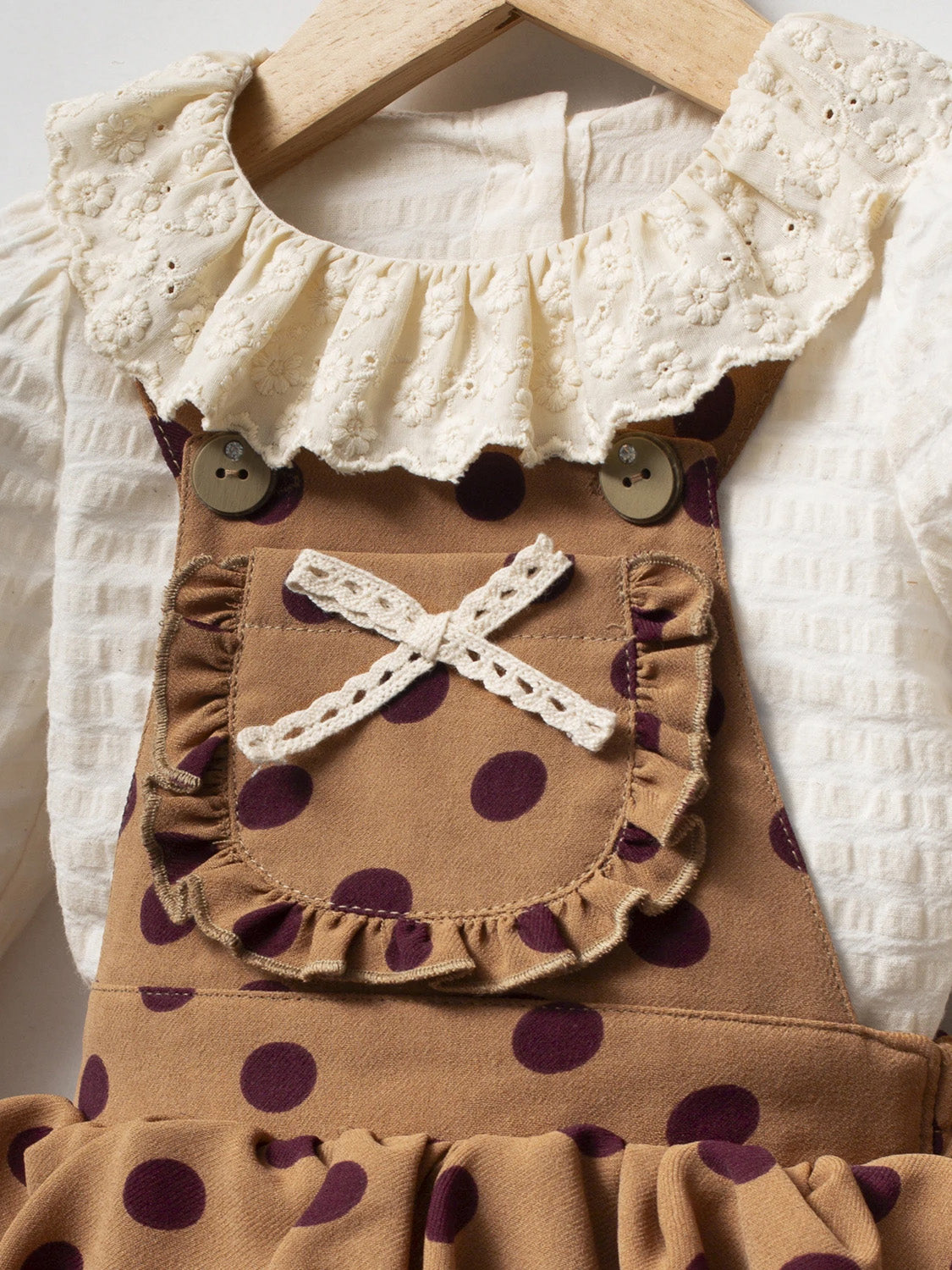 Cumino Komplet - Bijela Pamučna Majica & Polka Dot Overalls