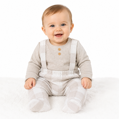 Chicco Baby komplet – bež majica i karirane hlačice s naramenicama