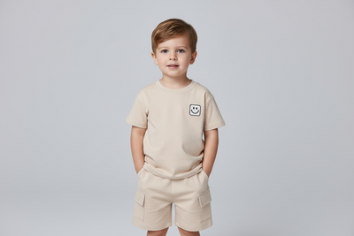 Kinderset "Smiley" - T-Shirt und Cargoshorts, 100% Baumwolle