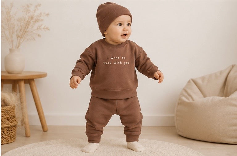 VAUVA children's tracksuit made of organic cotton - Pants, T-shirt and cap