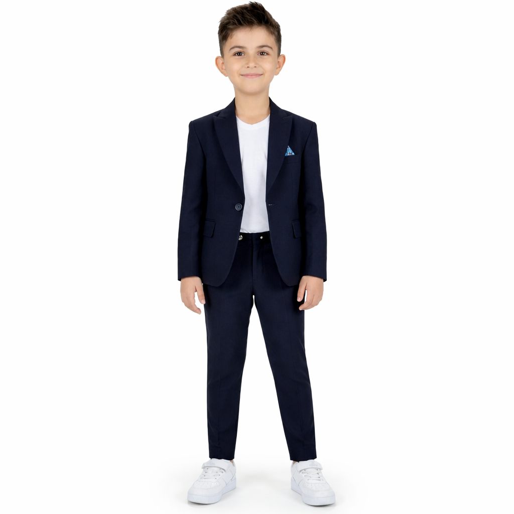 Elegantno dječje odijelo u tri dijela