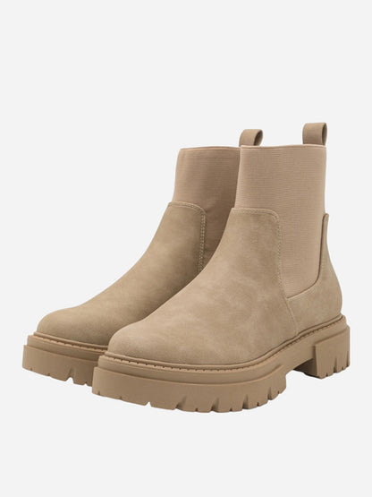 Nennen Sie es Frühlings-Chelsea-Stiefel
