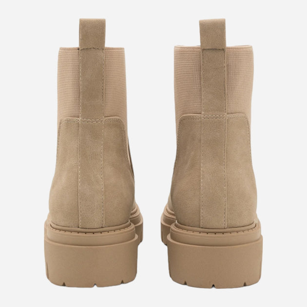 Nennen Sie es Frühlings-Chelsea-Stiefel