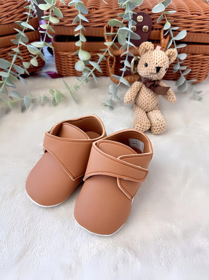 Elegant shoes for baby boys