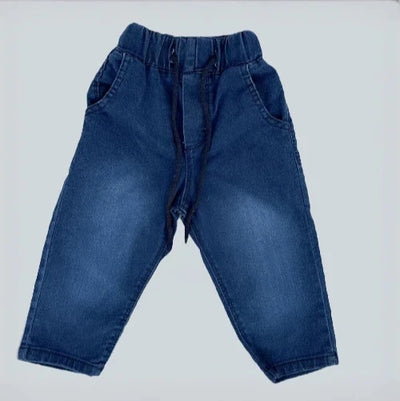 Jeans mit elastischem Bund