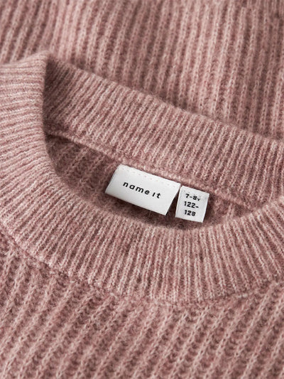 Nameit – Kurzer, kastiger Strickpullover 