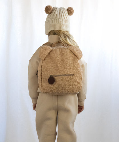 Bear-shaped backpack