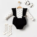 Schwarz-weißes Babyset mit Herzdetails (3–12 Monate)