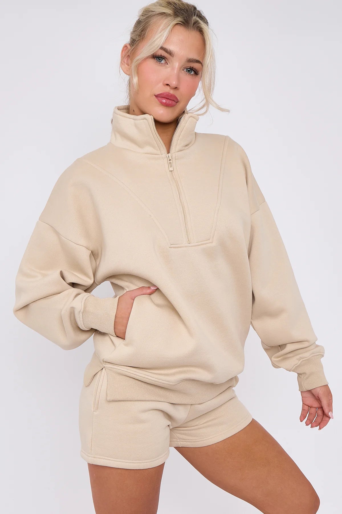 Fleece-Set: Sweatshirt mit 1/2-Reißverschluss und Shorts 