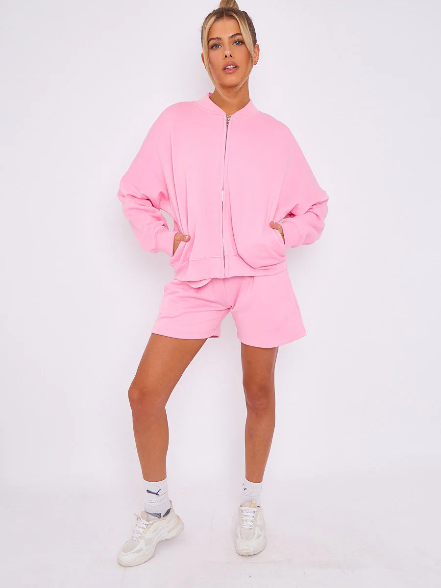 Oversize-Set: Bomber-Hoodie und Shorts